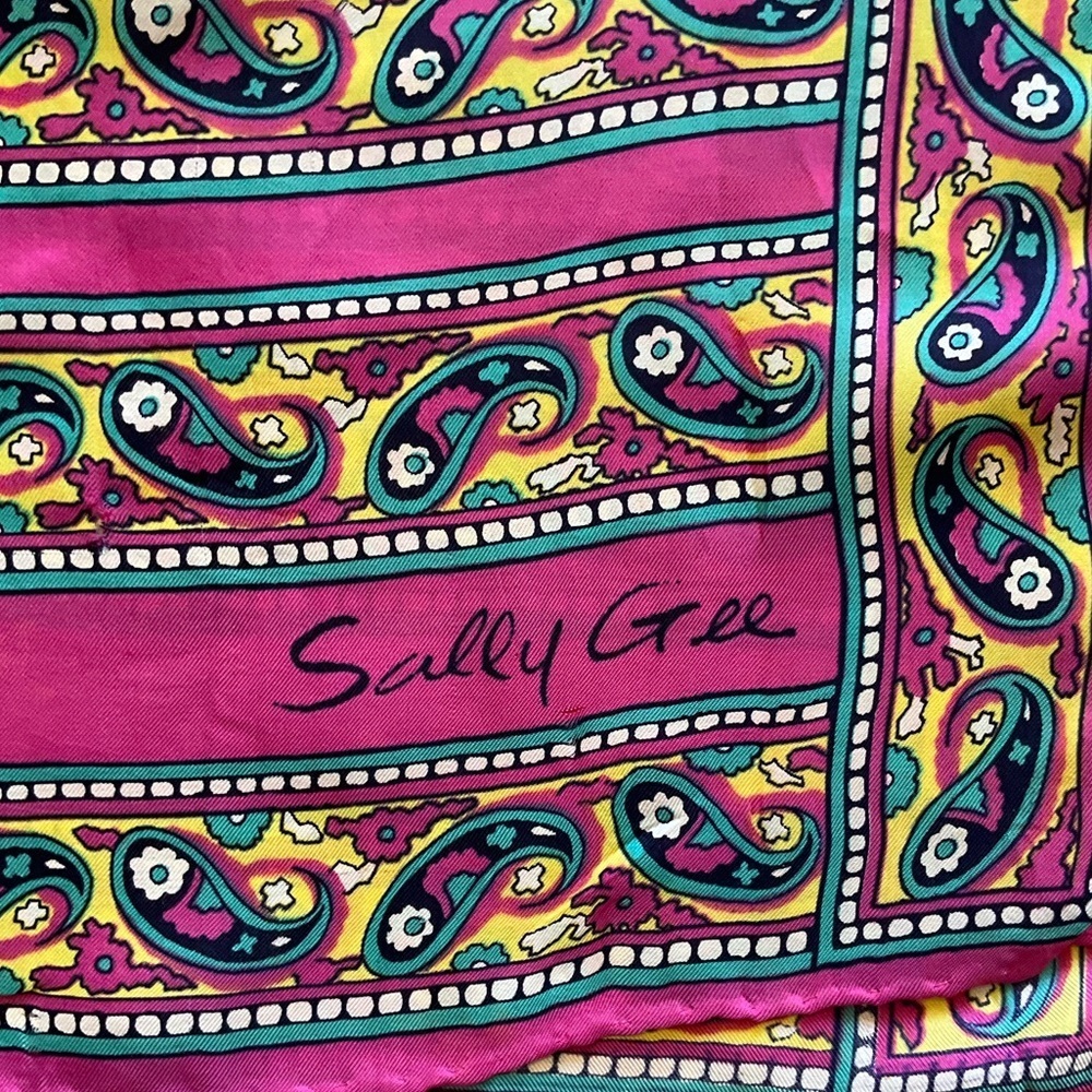 Sally Gee Vintage Oblong Scarf - Picture 3 of 4